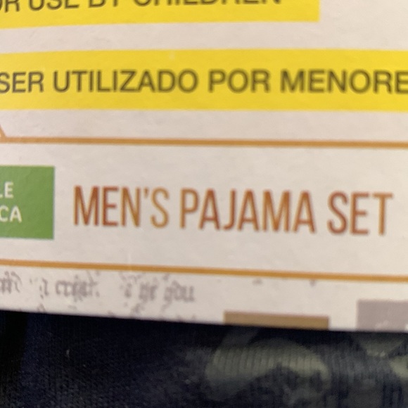 🧹HARRY POTTER MEN’S PAJAMA SET 🧹 - Picture 8 of 8